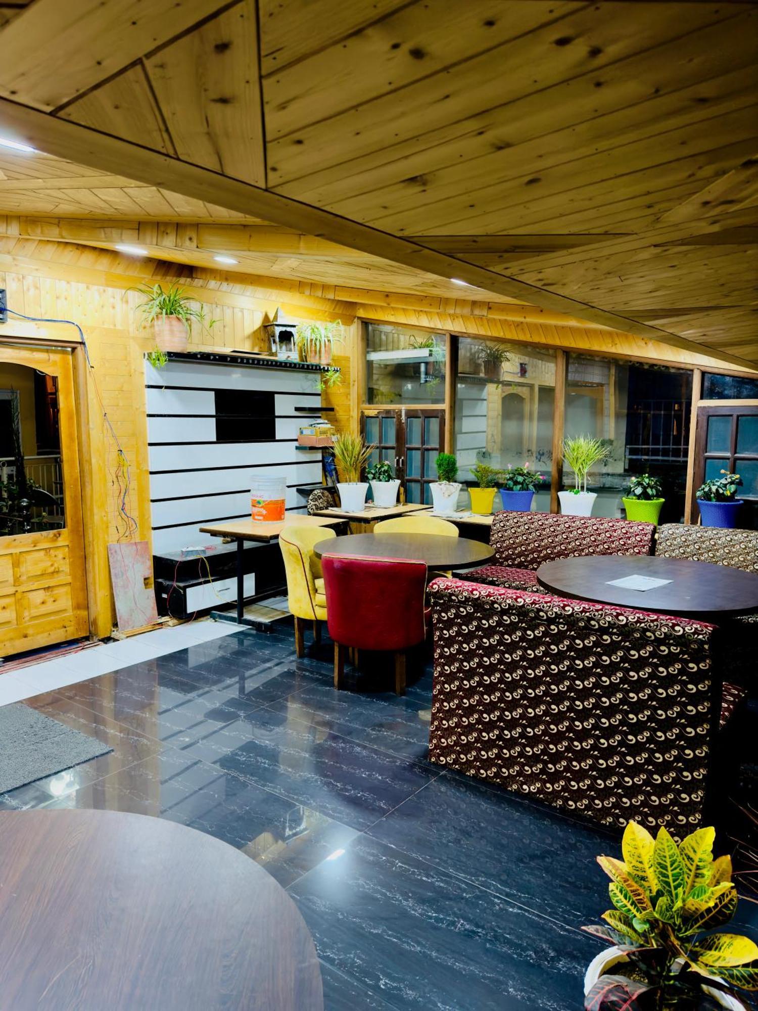 Hotel Apple Regency Shimla Zewnętrze zdjęcie